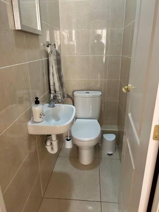 شقة Flat On The Paseo Maritamo! إِستيبونا المظهر الخارجي الصورة